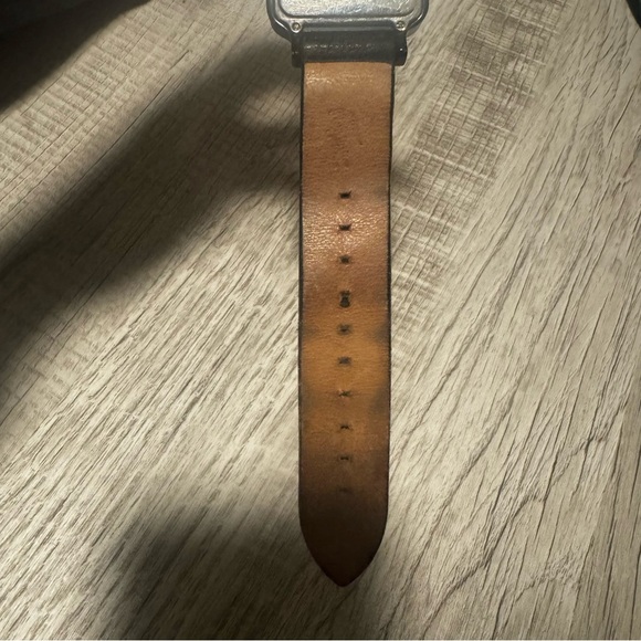 Lacoste LG 56.4.22.2304 Watch With Leather Band Square Face RARE Needs Battery - Picture 14 of 16